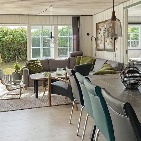 Tranquil Oasis With Pool - By Traum 別荘